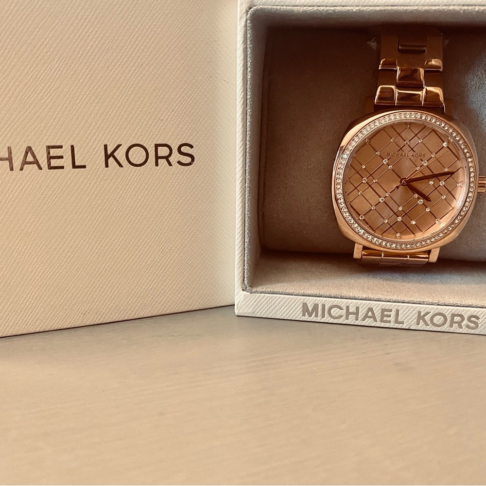 Michael Kors Woman’s Watch Brand new!!!